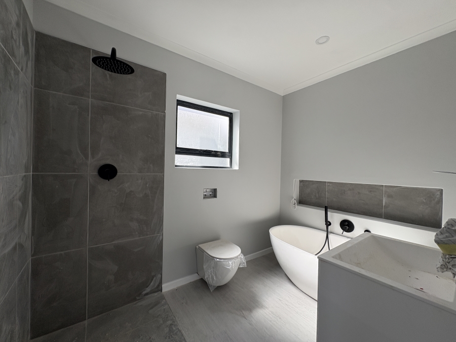 3 Bedroom Property for Sale in Sandown Western Cape